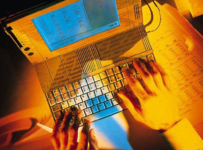 大數(shù)據(jù)浪潮下的信息安全隱憂與計(jì)算機(jī)網(wǎng)絡(luò)挑戰(zhàn)