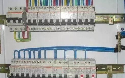 配電箱設計走線規范詳解 安全、整潔與高效的基石
